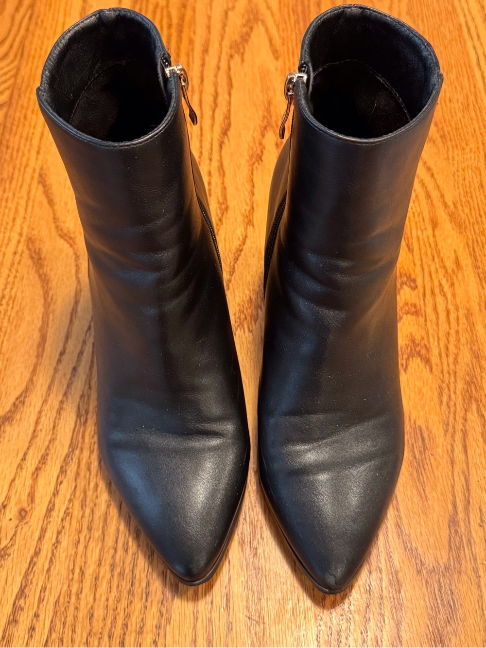 Sleek Black Pointed-Toe Ankle Booties - Zip Side